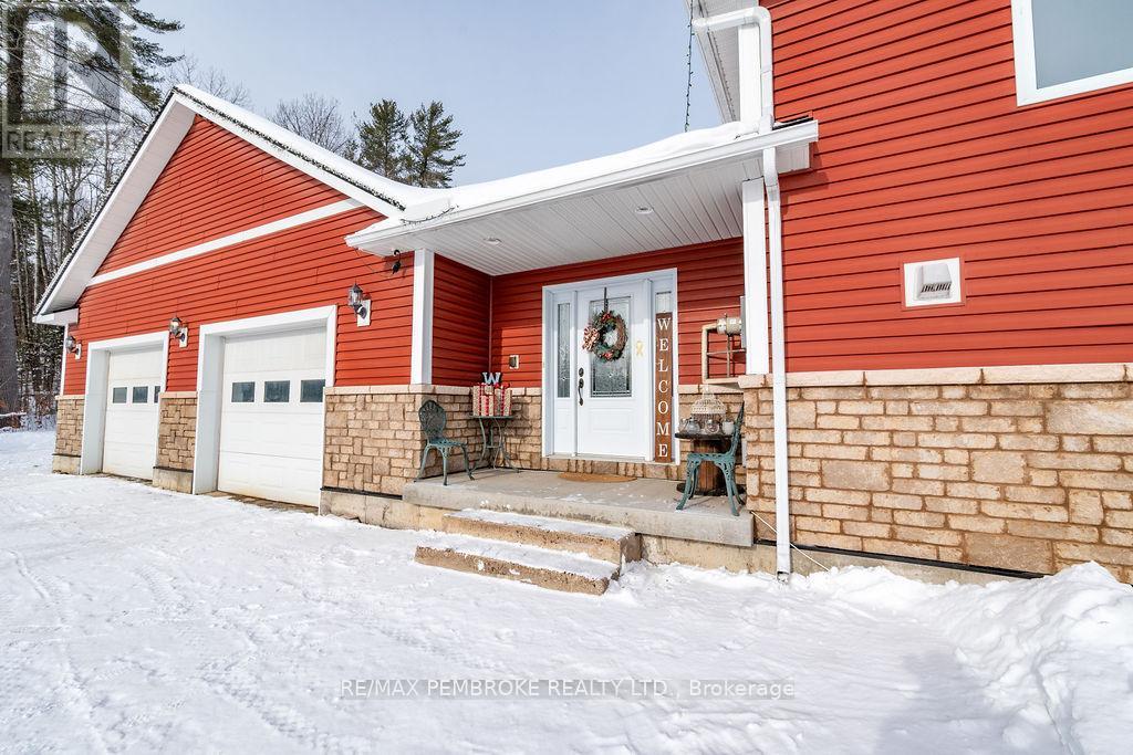 616 Barron Canyon Road, Petawawa, Ontario  K8A 6W7 - Photo 4 - X12719758