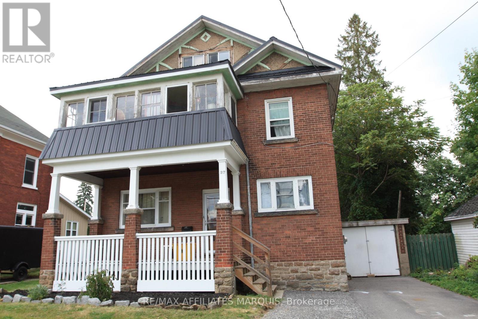 37 Mcgill Street S, Smiths Falls, Ontario  K7A 3M8 - Photo 2 - X12719760