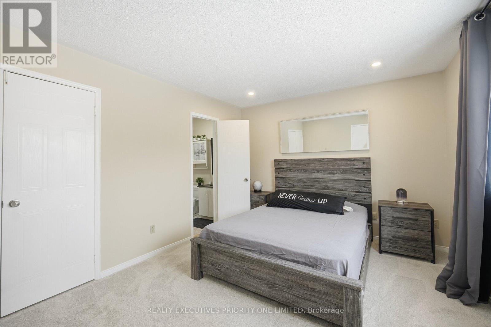 28 Smith Court, Caledon, Ontario  L7E 1R2 - Photo 12 - W12719764