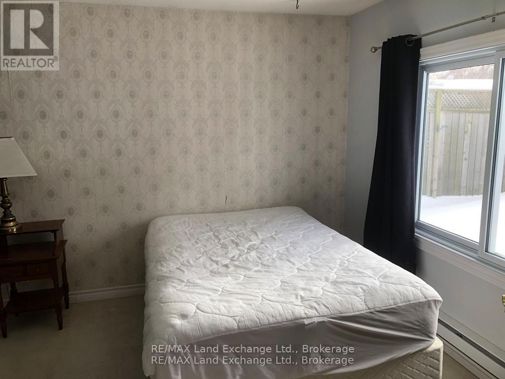 188 Broadway Street, Kincardine, Ontario  N2Z 2X9 - Photo 11 - X12719788