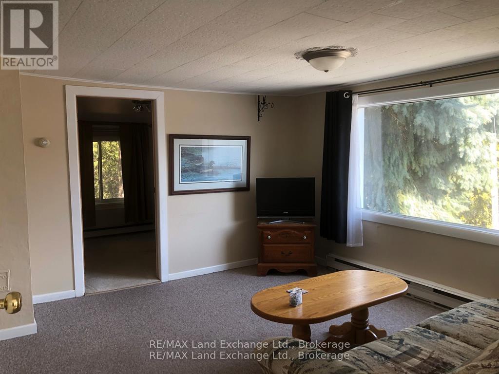 188 Broadway Street, Kincardine, Ontario  N2Z 2X9 - Photo 4 - X12719788