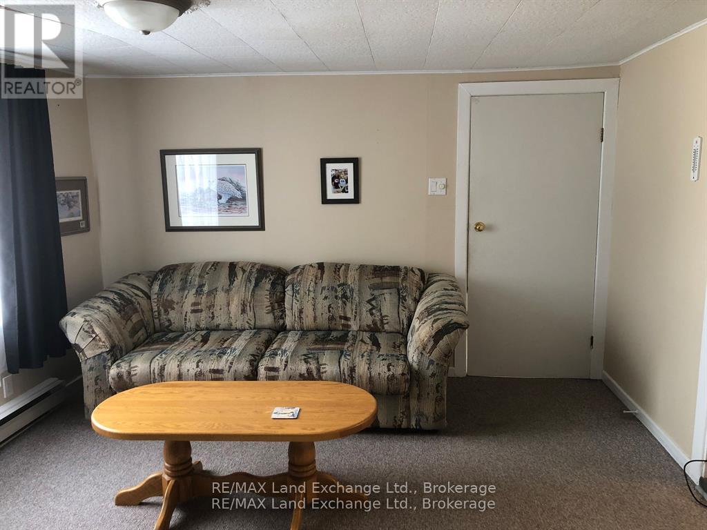 188 Broadway Street, Kincardine, Ontario  N2Z 2X9 - Photo 5 - X12719788