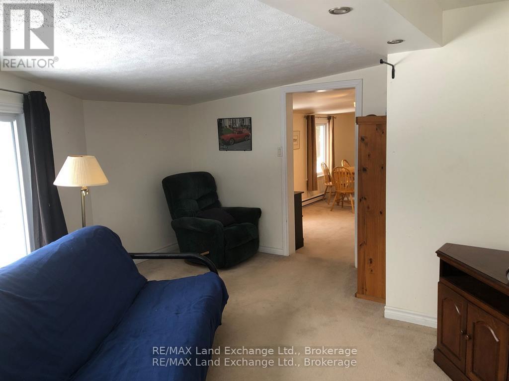 188 Broadway Street, Kincardine, Ontario  N2Z 2X9 - Photo 8 - X12719788