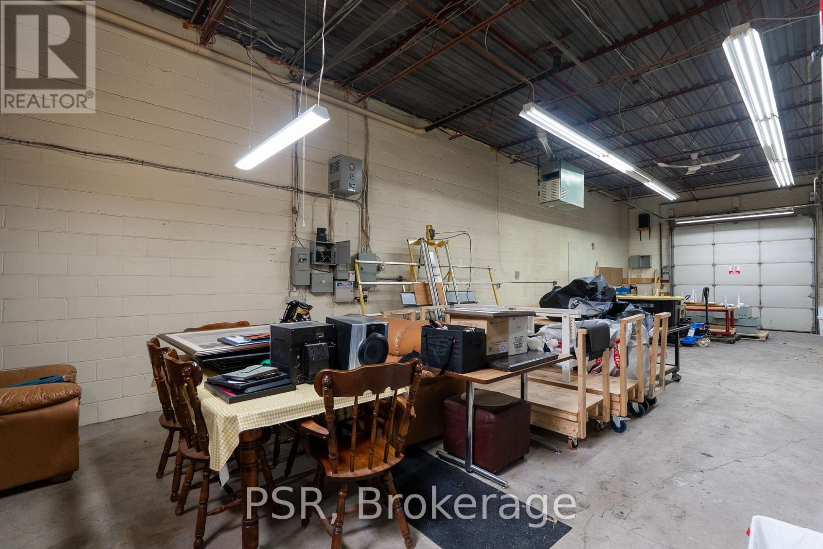 12 - 2 Marconi Court, Caledon, Ontario  L7E 1E5 - Photo 8 - W12636602