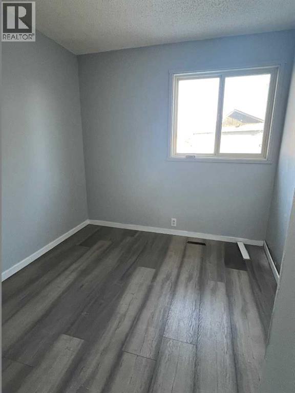 5, 220 Erin Mount Crescent Se, Calgary, Alberta  T2B 2T2 - Photo 8 - A2277712