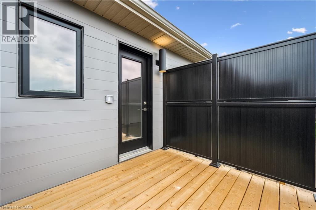 15 Stauffer Woods Trail Unit# B8, Kitchener, Ontario  N2P 2P4 - Photo 27 - 40799916