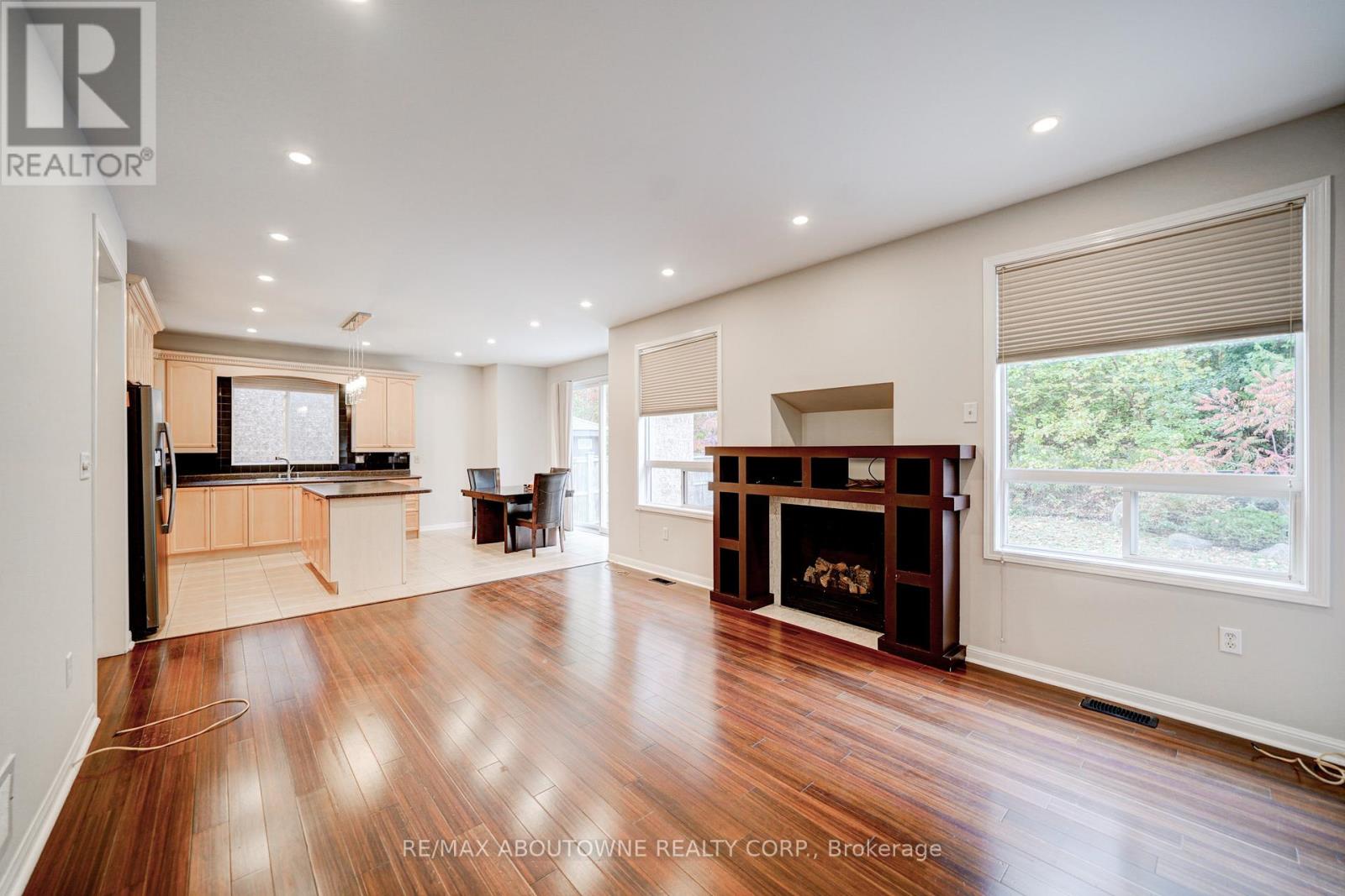 118 Wood Rim Drive, Richmond Hill, Ontario  L4E 4N8 - Photo 10 - N12719778