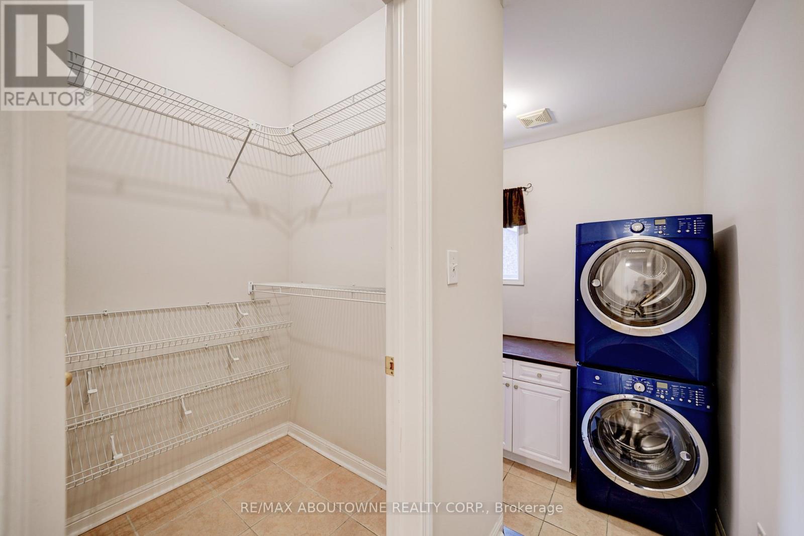 118 Wood Rim Drive, Richmond Hill, Ontario  L4E 4N8 - Photo 16 - N12719778