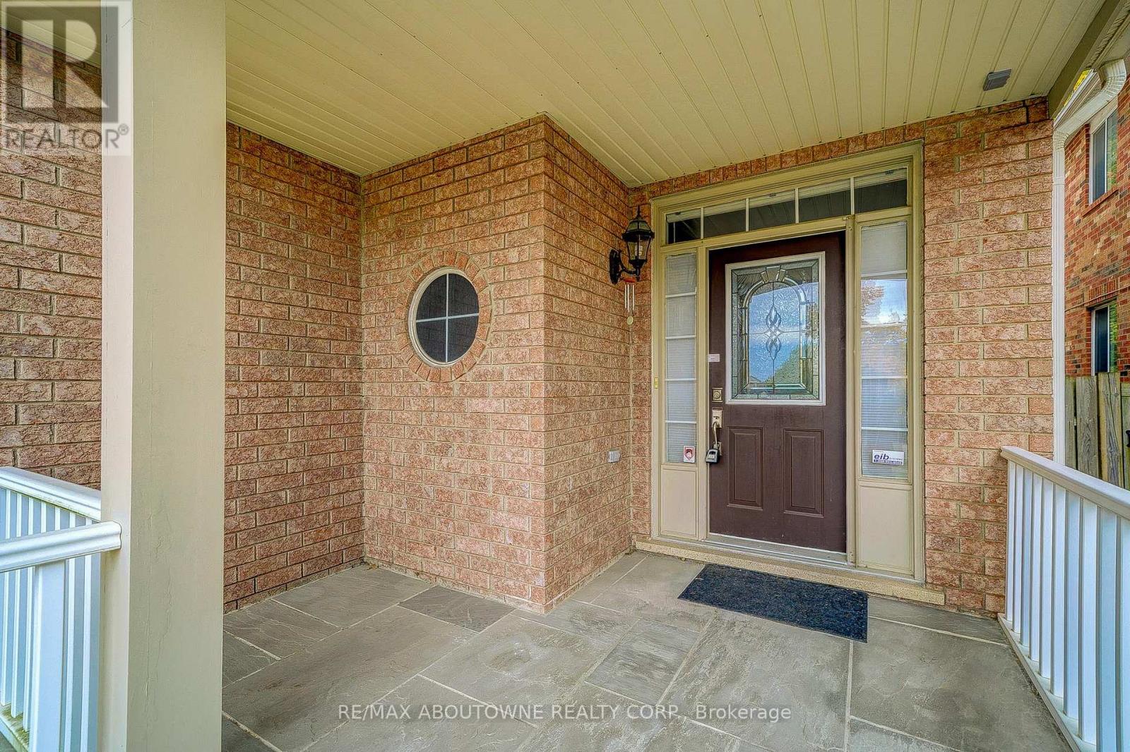 118 Wood Rim Drive, Richmond Hill, Ontario  L4E 4N8 - Photo 2 - N12719778