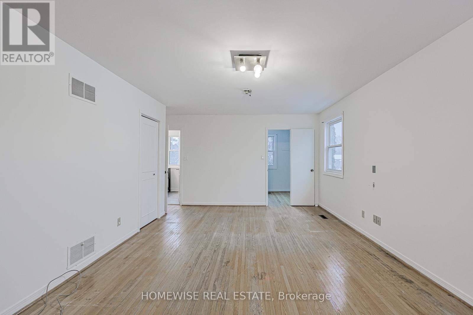 22 Cobblestone Drive, Markham, Ontario  L3T 4E4 - Photo 16 - N12718648