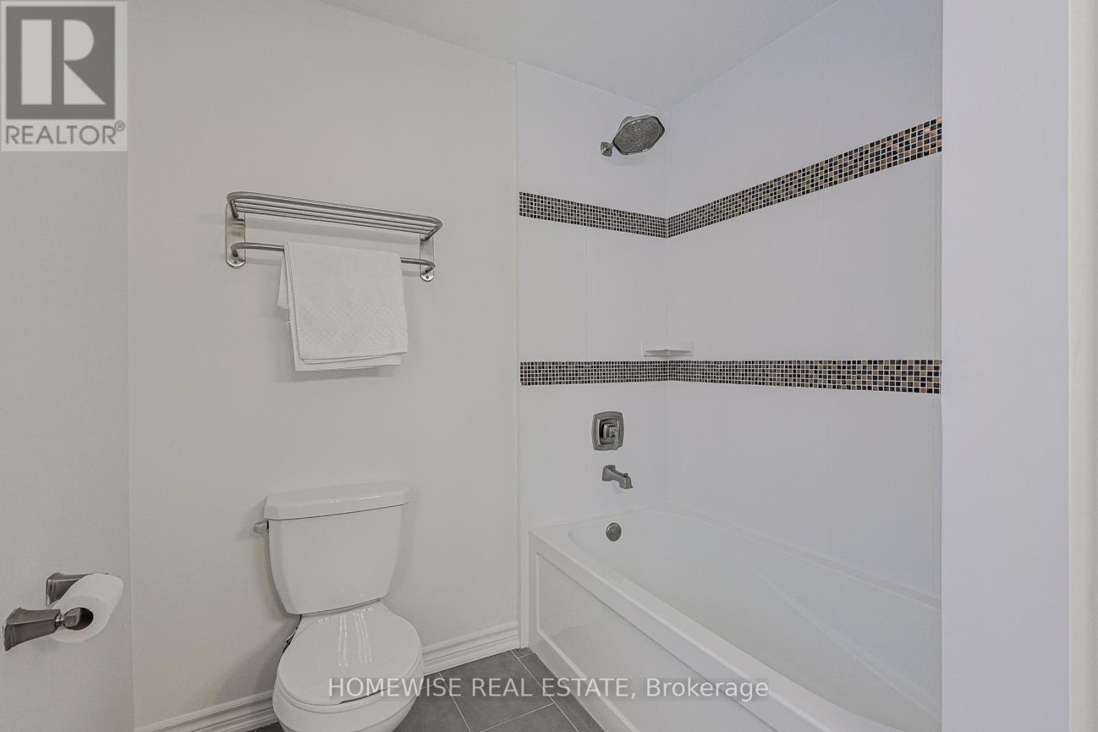 22 Cobblestone Drive, Markham, Ontario  L3T 4E4 - Photo 19 - N12718648