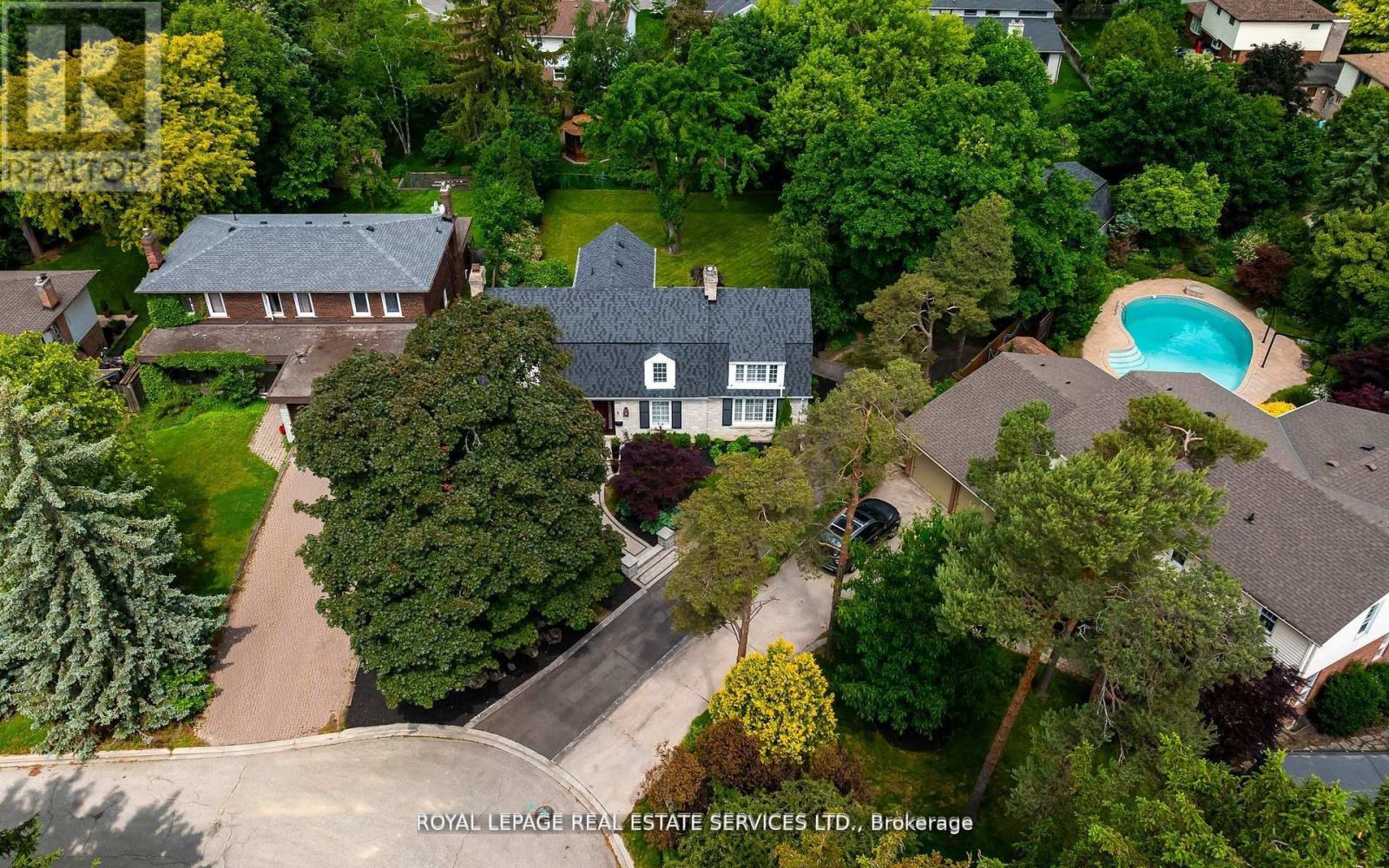 5 Pine Ridge Lane, Brampton, Ontario  L6W 1G6 - Photo 8 - W12716266