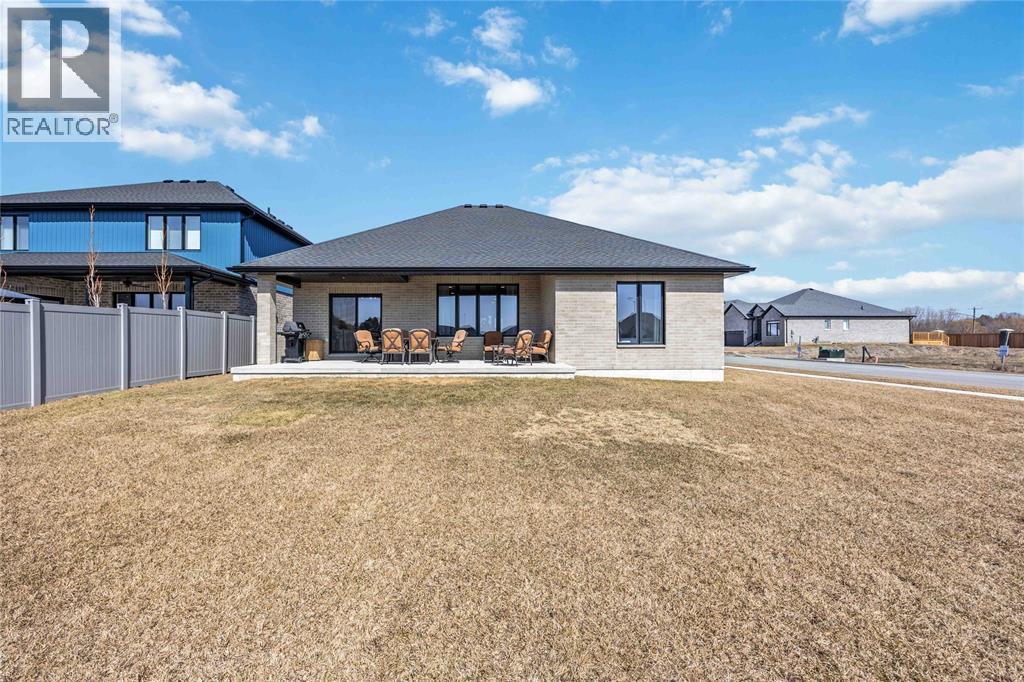 640 Sweetbay Crescent, Sarnia, Ontario  N7S 0B3 - Photo 25 - 26001649