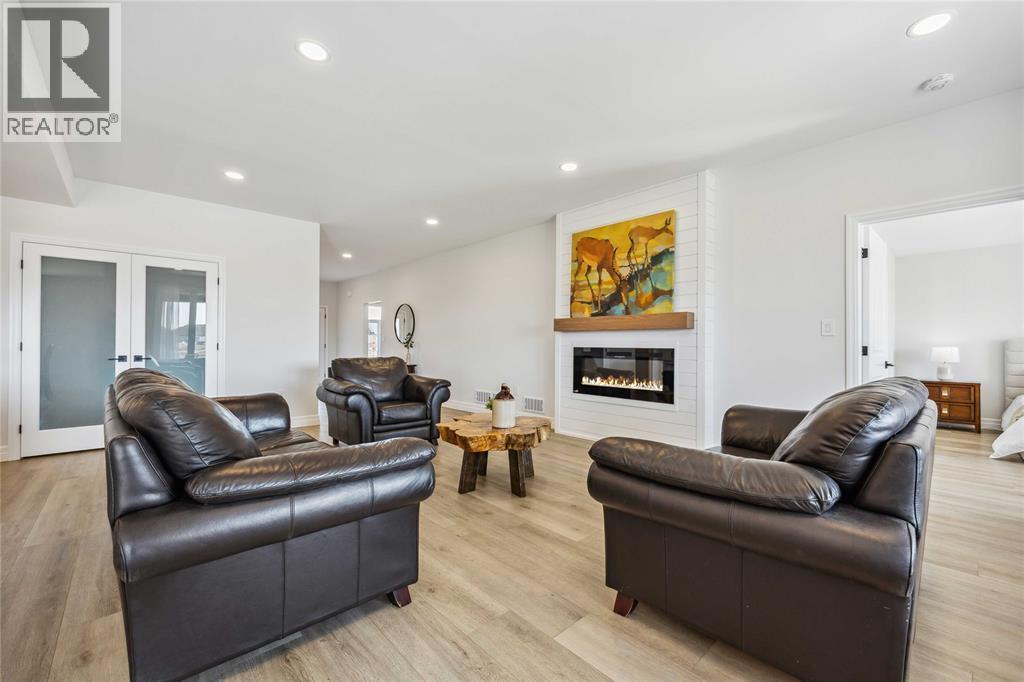 640 Sweetbay Crescent, Sarnia, Ontario  N7S 0B3 - Photo 5 - 26001649