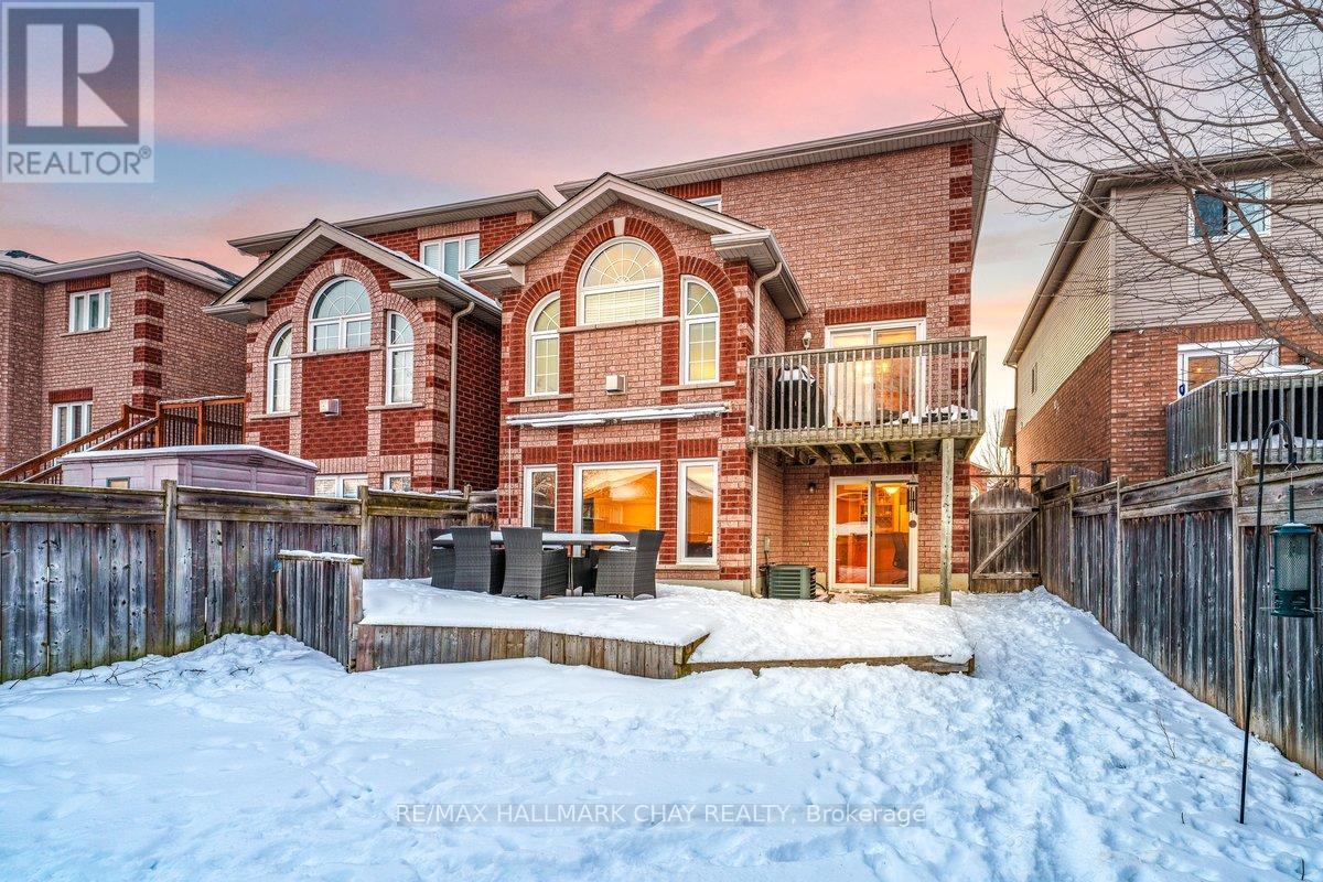 75 Smith Street, Bradford West Gwillimbury, Ontario  L3Z 3E3 - Photo 47 - N12718942