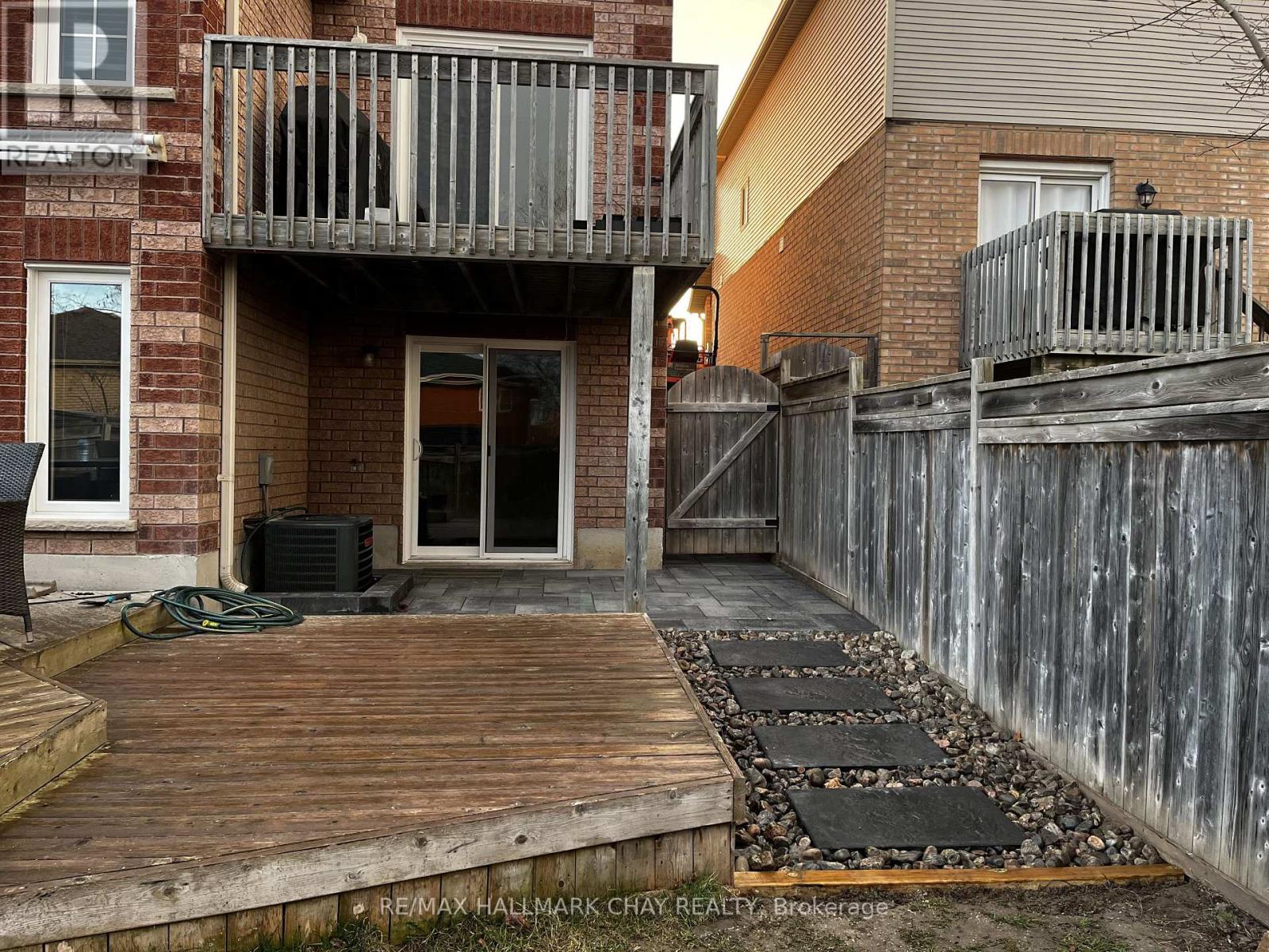 75 Smith Street, Bradford West Gwillimbury, Ontario  L3Z 3E3 - Photo 44 - N12718942