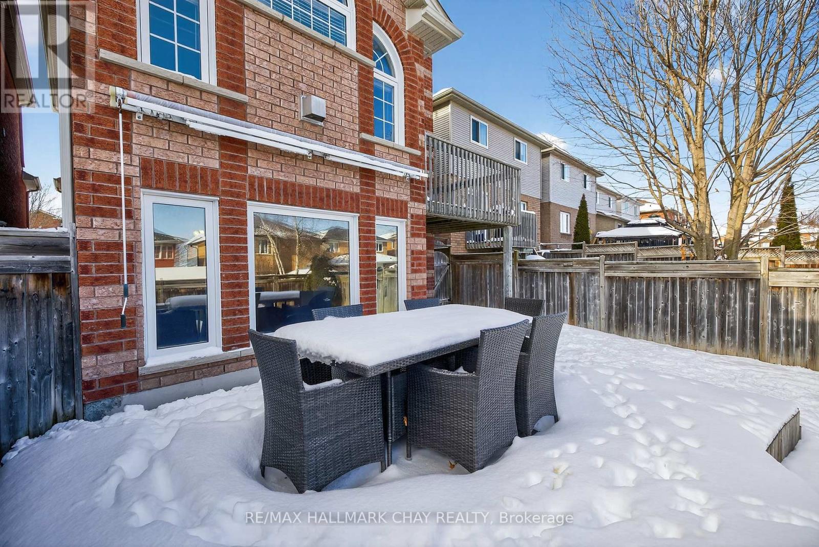 75 Smith Street, Bradford West Gwillimbury, Ontario  L3Z 3E3 - Photo 42 - N12718942