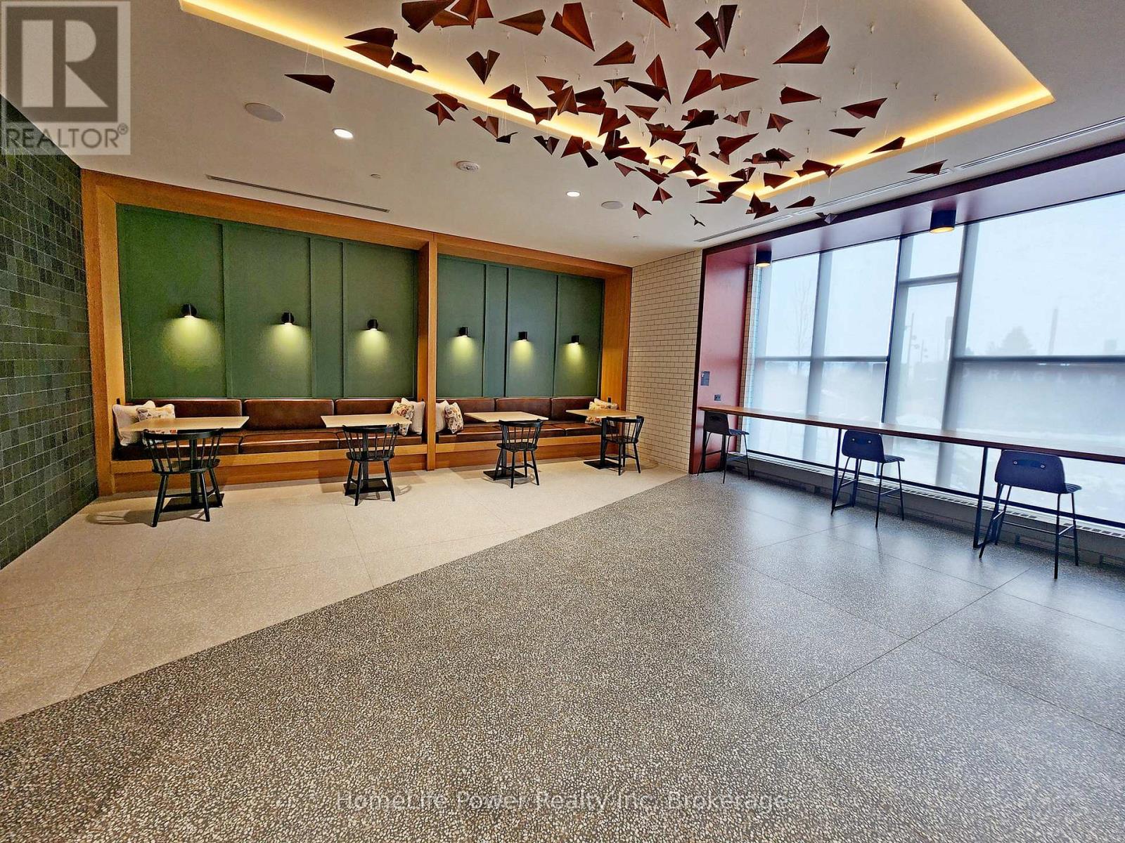 1902 - 2495 Eglinton Avenue W, Mississauga, Ontario  L5M 2T2 - Photo 4 - W12719870