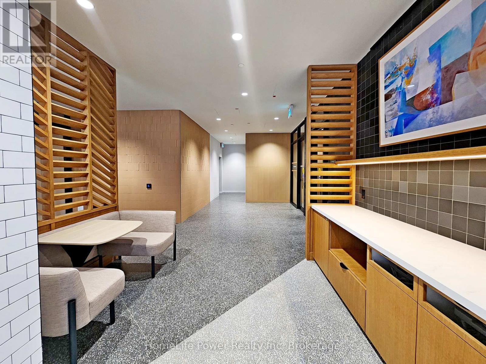 1902 - 2495 Eglinton Avenue W, Mississauga, Ontario  L5M 2T2 - Photo 5 - W12719870