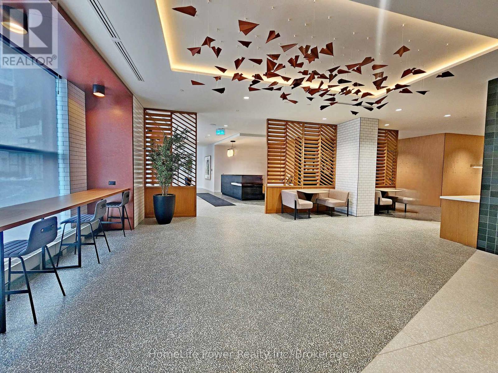 1902 - 2495 Eglinton Avenue W, Mississauga, Ontario  L5M 2T2 - Photo 6 - W12719870