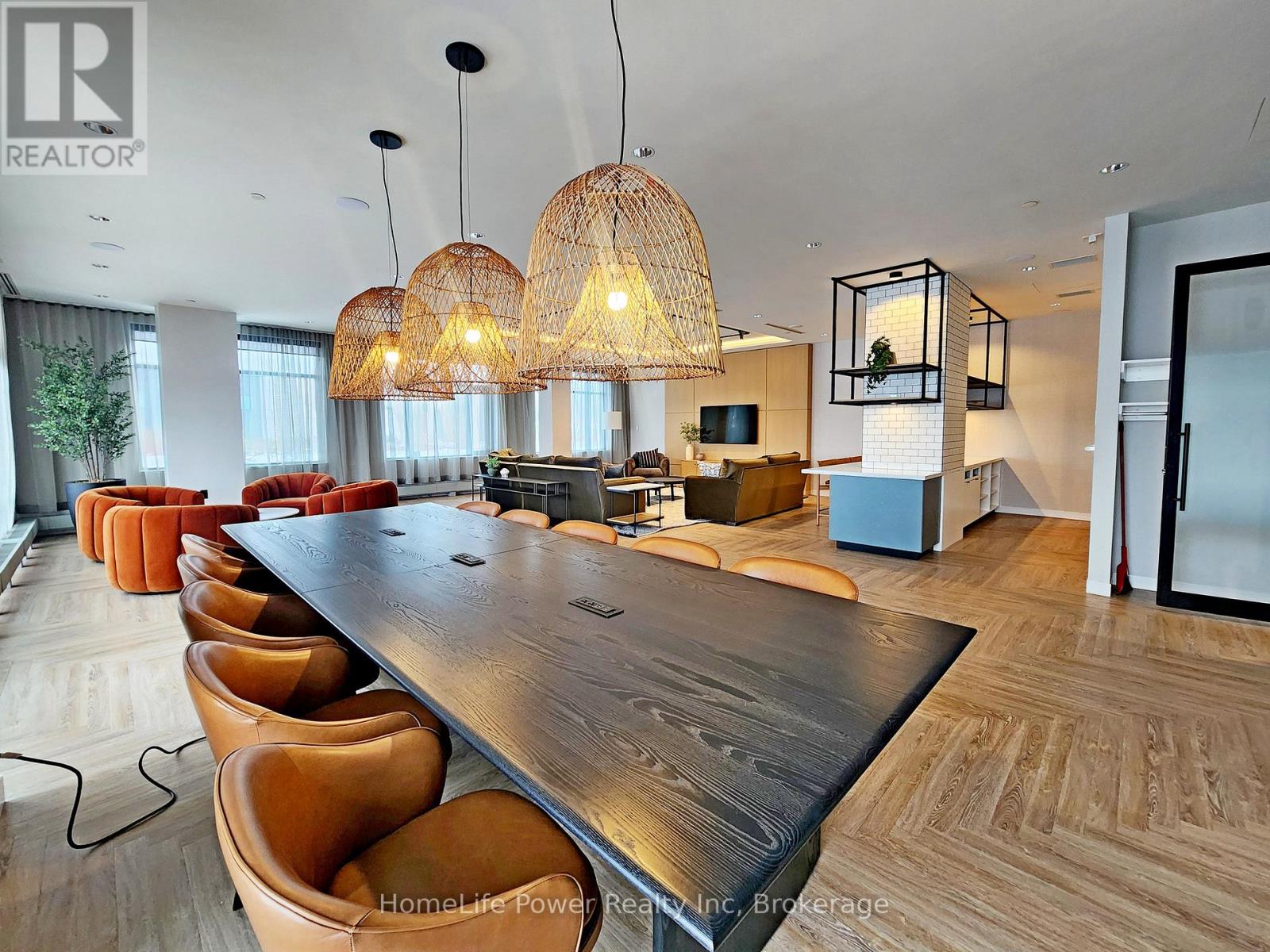 1902 - 2495 Eglinton Avenue W, Mississauga, Ontario  L5M 2T2 - Photo 9 - W12719870