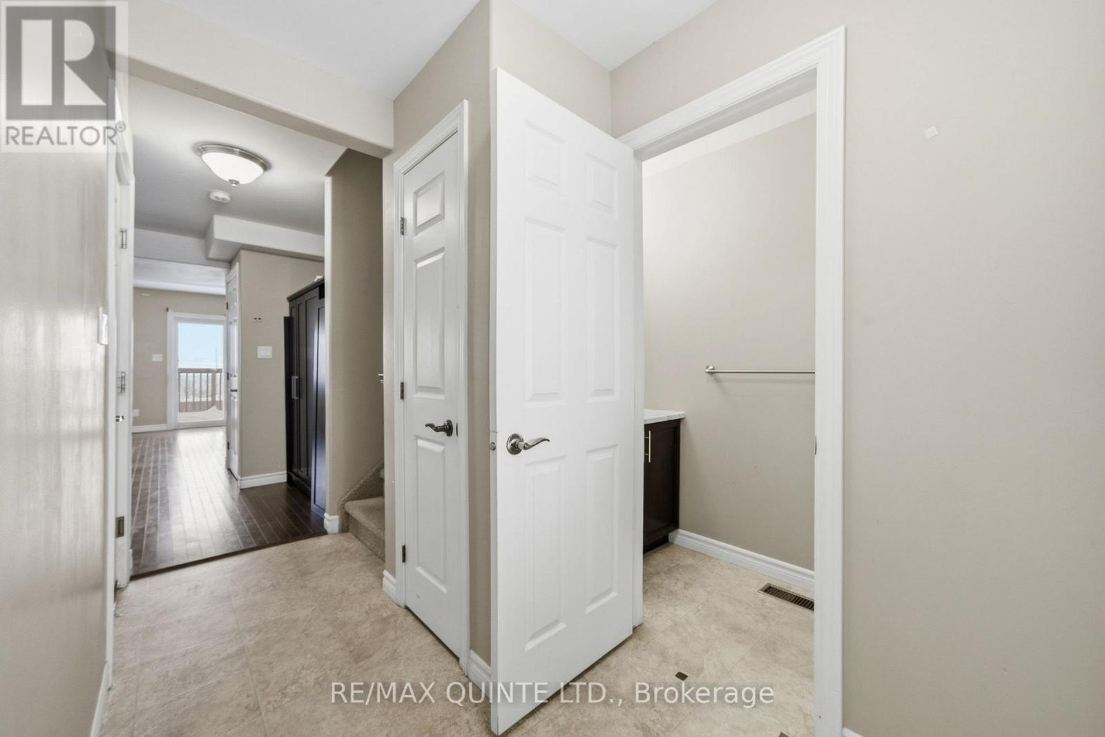 77 Mountain Ash Drive, Belleville, Ontario  K8N 0E3 - Photo 7 - X12719802