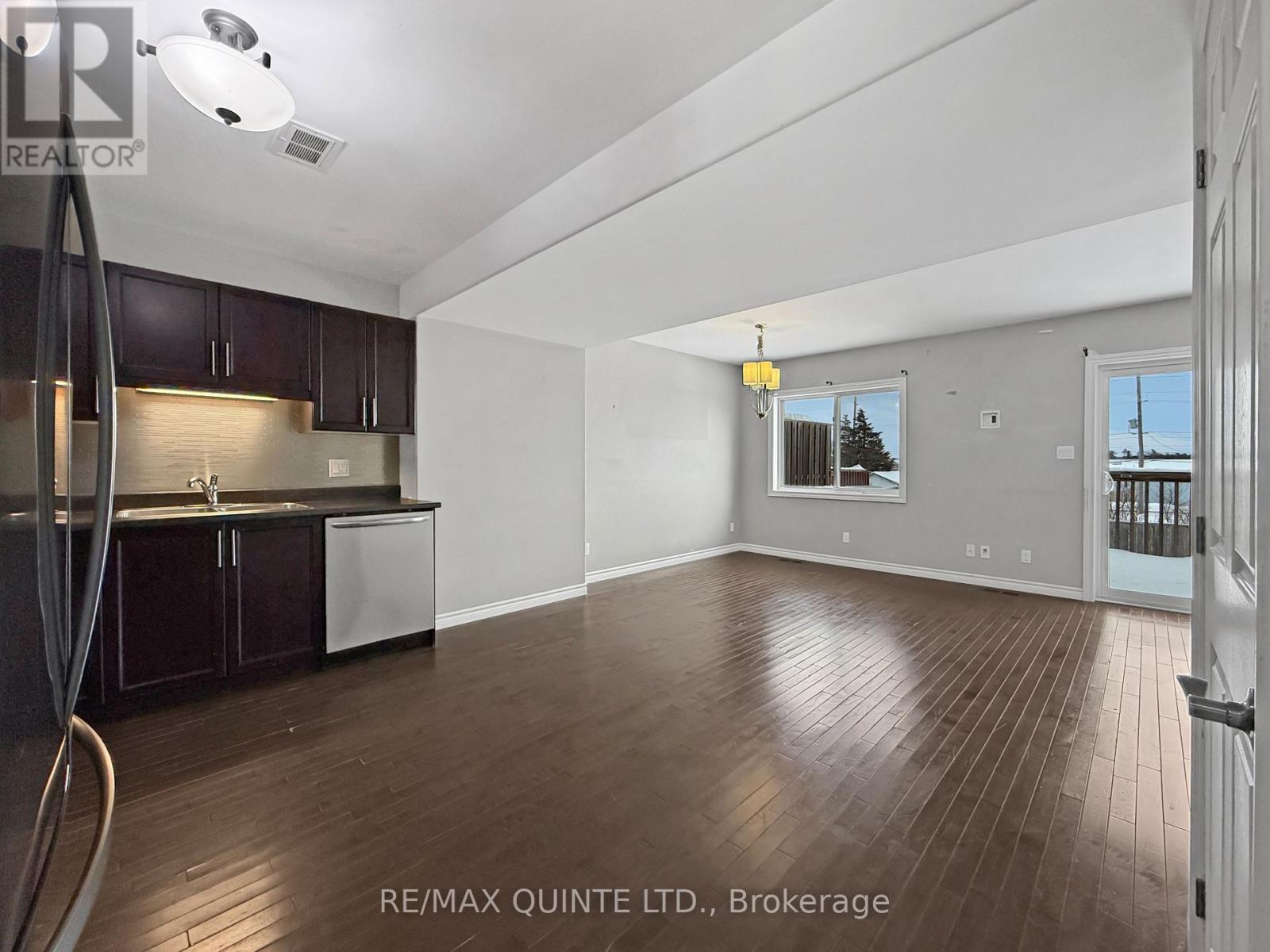 77 Mountain Ash Drive, Belleville, Ontario  K8N 0E3 - Photo 9 - X12719802