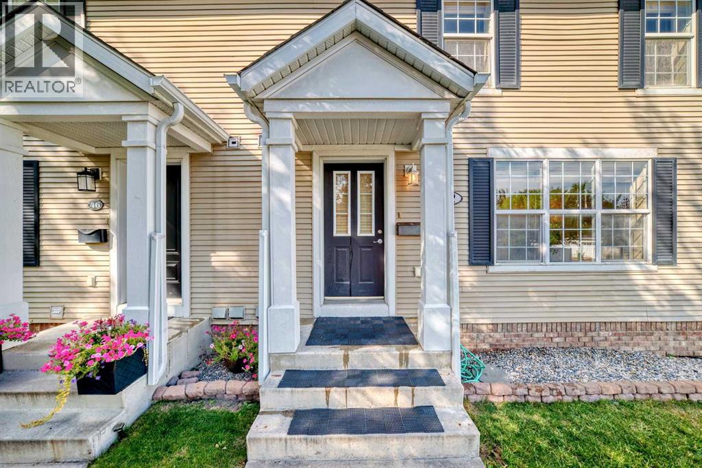 42 Ypres Green Sw, Calgary, Alberta  T2T 6M1 - Photo 2 - A2252885