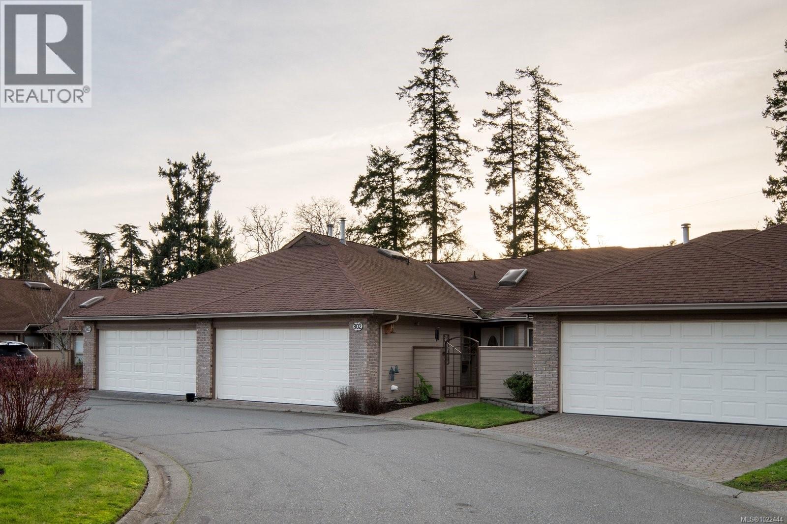 802 4515 Pipeline Rd, Saanich, British Columbia