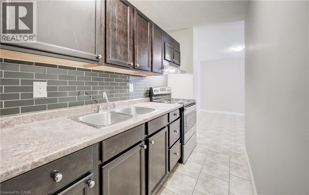 930 Eagle Street N Unit# 19, Cambridge, Ontario  N3H 1C4 - Photo 5 - 40799972