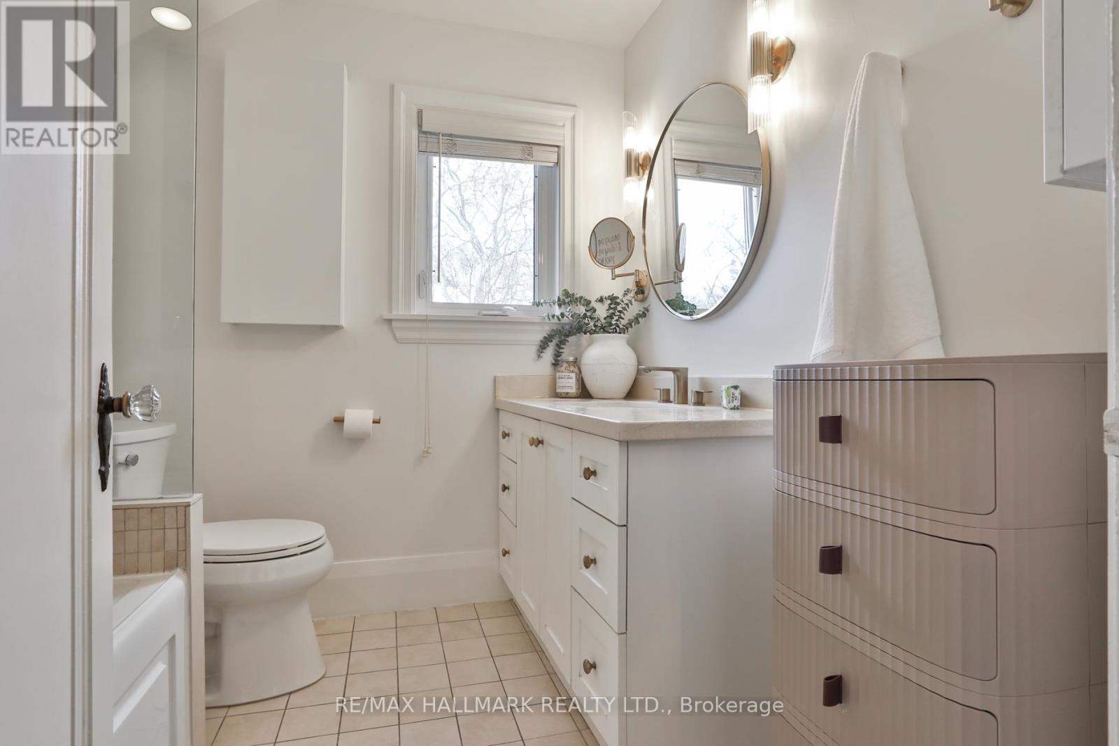 9 Glenarden Road, Toronto, Ontario  M6C 3J8 - Photo 27 - C12719834