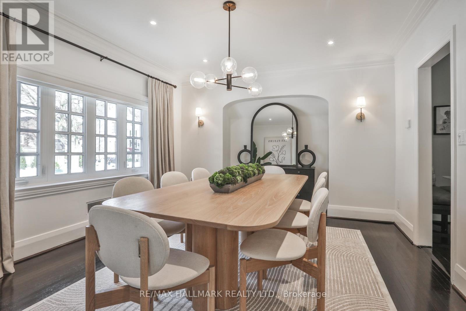 9 Glenarden Road, Toronto, Ontario  M6C 3J8 - Photo 5 - C12719834