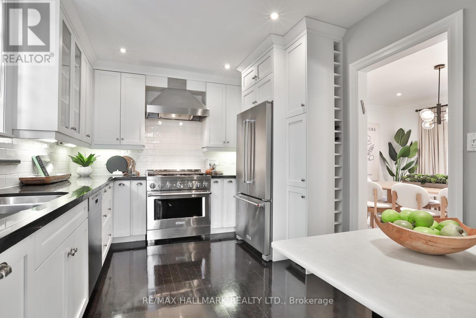 9 Glenarden Road, Toronto, Ontario  M6C 3J8 - Photo 8 - C12719834