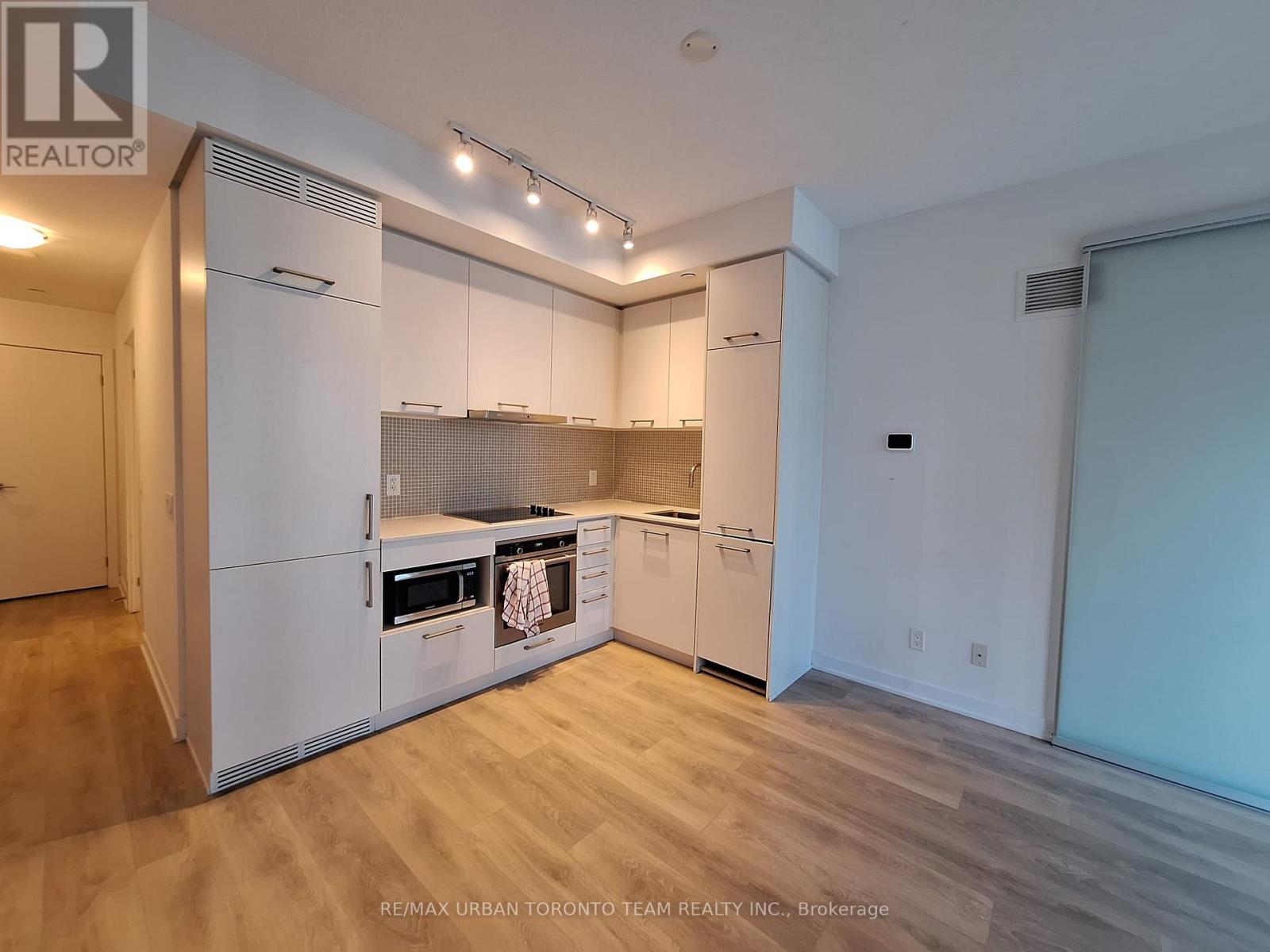 2213 - 87 Peter Street, Toronto, Ontario  M5V 0P1 - Photo 3 - C12719866