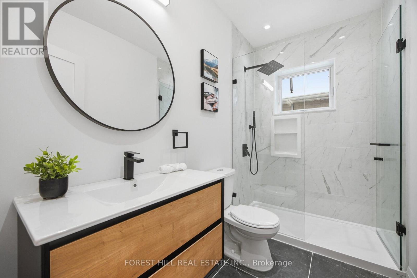 128 Duvernet Avenue, Toronto, Ontario  M4E 1V4 - Photo 15 - E12719808