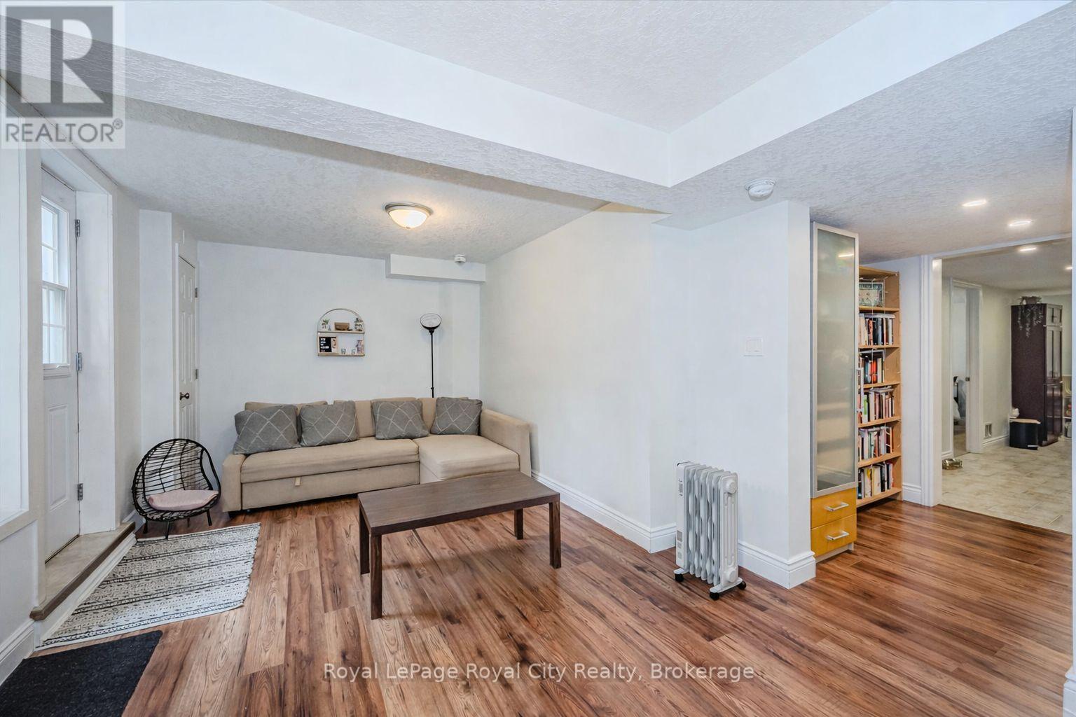 2 Oakridge Crescent, Guelph, Ontario N1L 1J1 - Photo 35 - X12714396