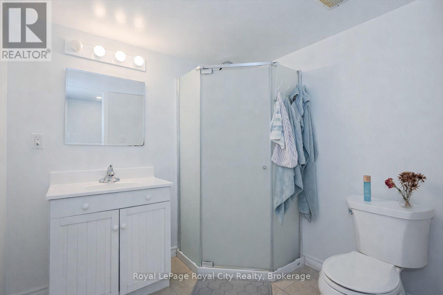 2 Oakridge Crescent, Guelph, Ontario N1L 1J1 - Photo 40 - X12714396