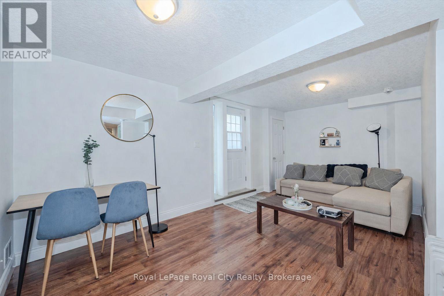 2 Oakridge Crescent, Guelph, Ontario N1L 1J1 - Photo 38 - X12714396