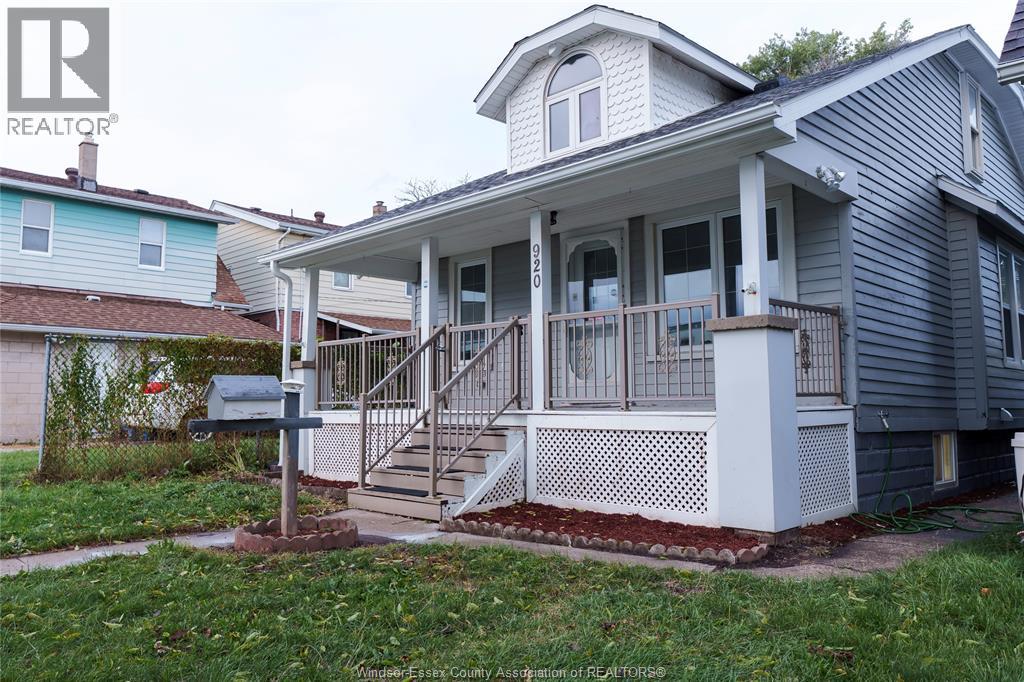 MLS# 26001695: 920 JANETTE AVENUE, Windsor, Canada