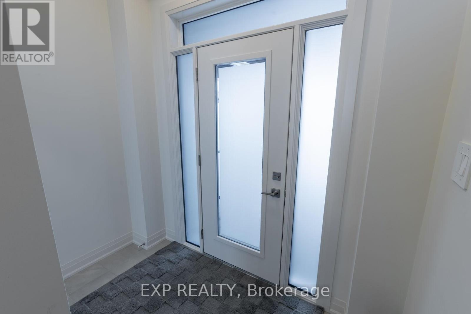 26 Stockholm Road, Barrie, Ontario  L9J 0L8 - Photo 2 - S12719810