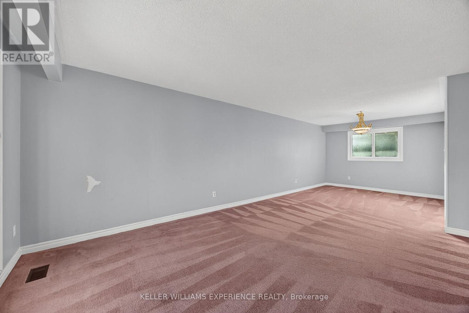 19 Debra Crescent, Barrie, Ontario  L4N 3T2 - Photo 13 - S12719832