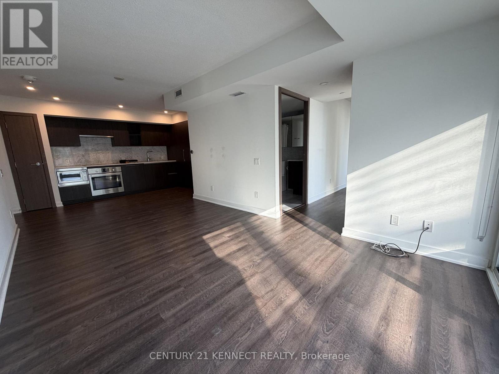 1015 - 17 Bathurst Street, Toronto, Ontario  M5V 0N1 - Photo 5 - C12648440