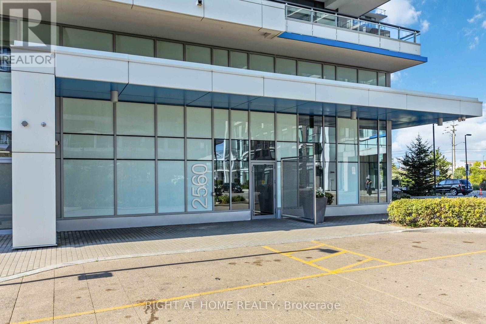 811 - 2560 Eglinton Avenue W, Mississauga, Ontario  L5M 0Y3 - Photo 2 - W12719794