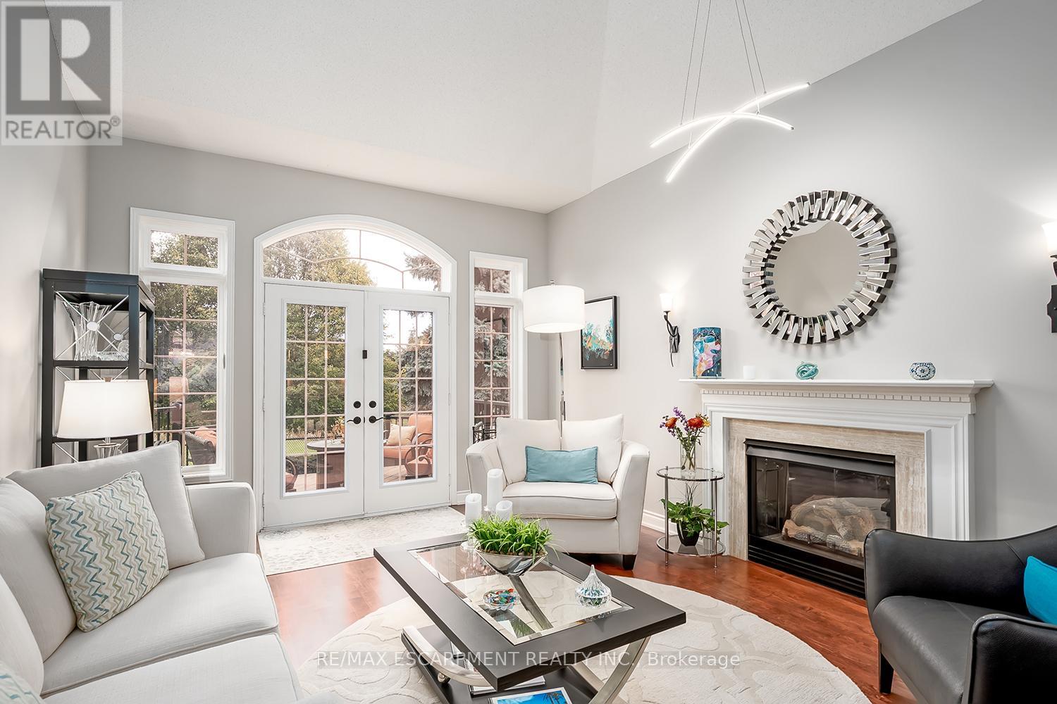 4304 Taywood Drive, Burlington, Ontario  L7M 4S7 - Photo 16 - W12719826