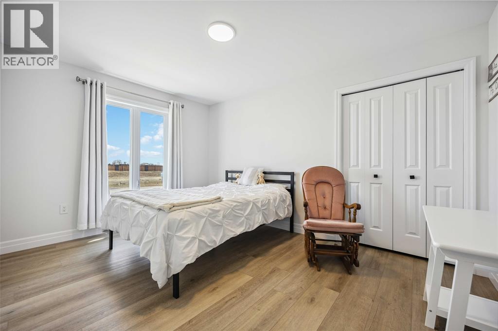 640 Sweetbay Crescent, Sarnia, Ontario  N7S 0B3 - Photo 15 - 26001647