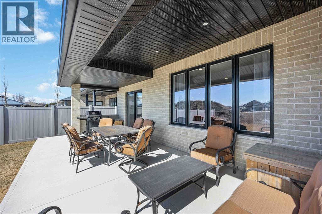 640 Sweetbay Crescent, Sarnia, Ontario  N7S 0B3 - Photo 24 - 26001647