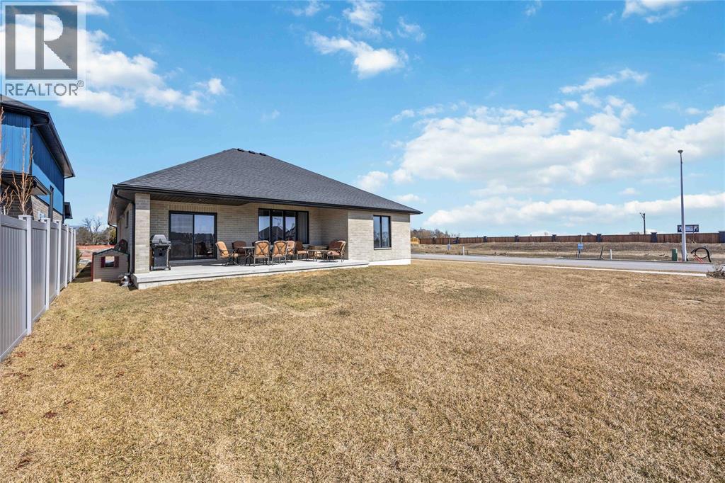 640 Sweetbay Crescent, Sarnia, Ontario  N7S 0B3 - Photo 26 - 26001647