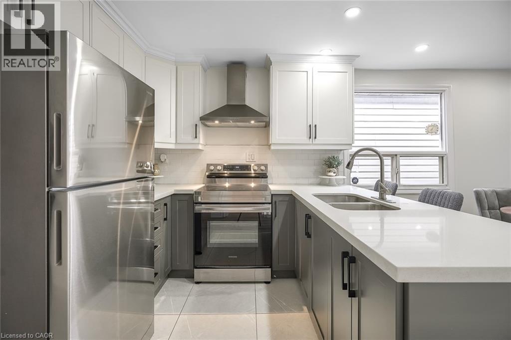 230 Mcanulty Boulevard, Hamilton, Ontario  L8H 3J1 - Photo 12 - 40788242