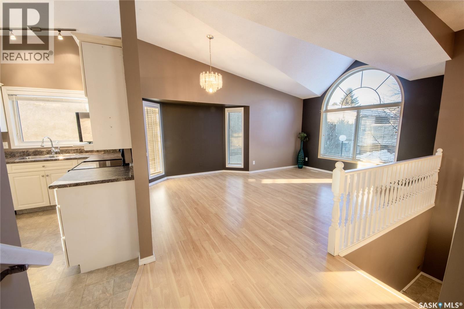 9 644 Heritage Lane, Saskatoon, Saskatchewan  S7H 5P8 - Photo 8 - SK024103