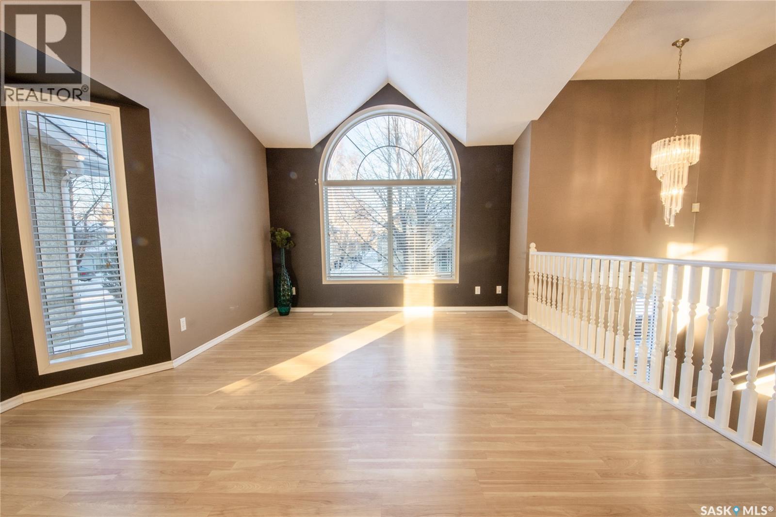 9 644 Heritage Lane, Saskatoon, Saskatchewan  S7H 5P8 - Photo 3 - SK024103